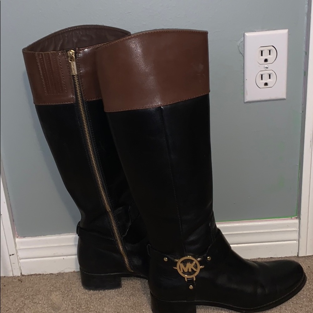 Michael Kors knees high leather boots